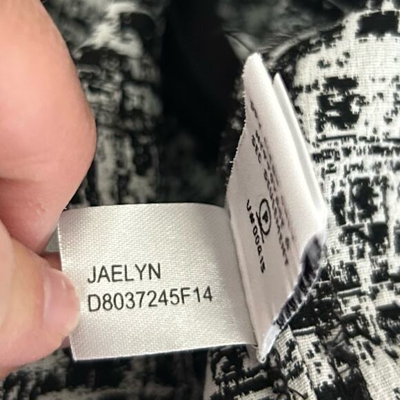 Diane Von Furstenberg Jaelyn Black & White Sleeveless Flutter Mini Dress 2 - Picture 7 of 9